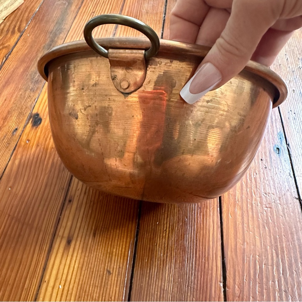 Antique/vintage French copper hanging mixing bowl - Picture 3 of 8